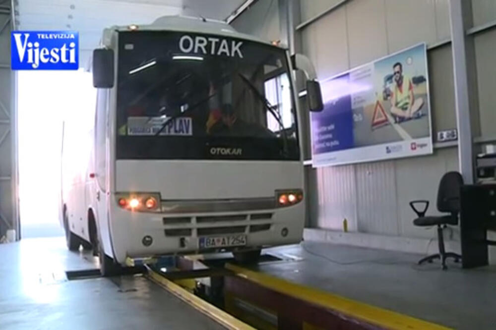 Autobus, Foto: Printscreen (YouTube)