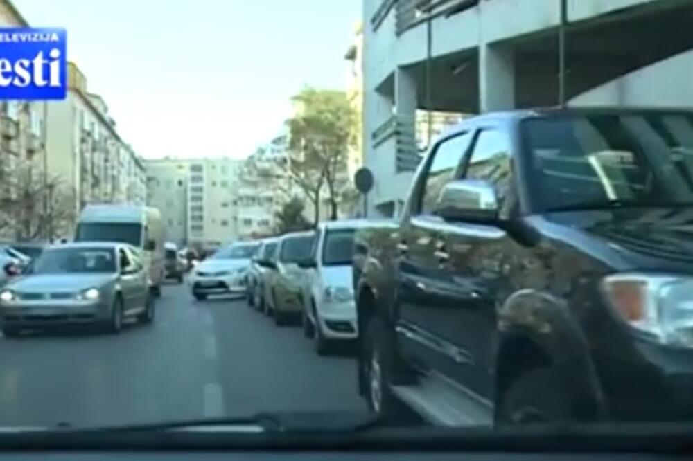 pauk, parking, Foto: Screenshot (YouTube)