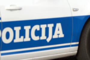 Podgorica: Kontrolisano 30 osoba, oduzeti kokain i palice na...