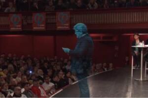Predsjednički kandidat u Francuskoj nastupa s hologramom