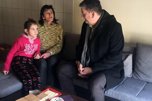 Nikšić: Majka i kćerka dobile stan od Opštine
