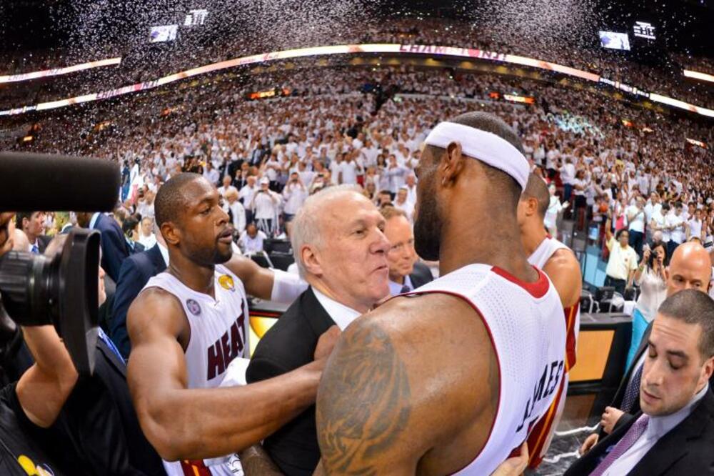 Lebron i Greg Popovič, Foto: Bleacherreport.com