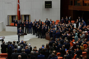 Skupština Turske donjela sporni propis o jačanju Erdoganovih...