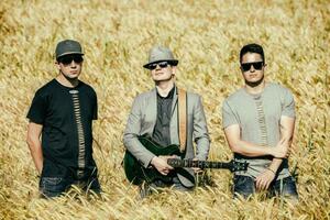 Elektro duo BluBird puca na globalnu publiku