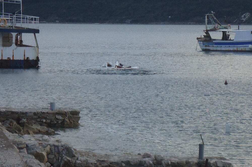 potonuli brod Herceg Novi, Foto: Slavica Kosić