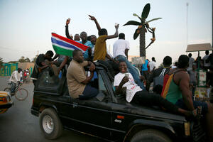Gambijskom lideru dat rok do podne da preda vlast