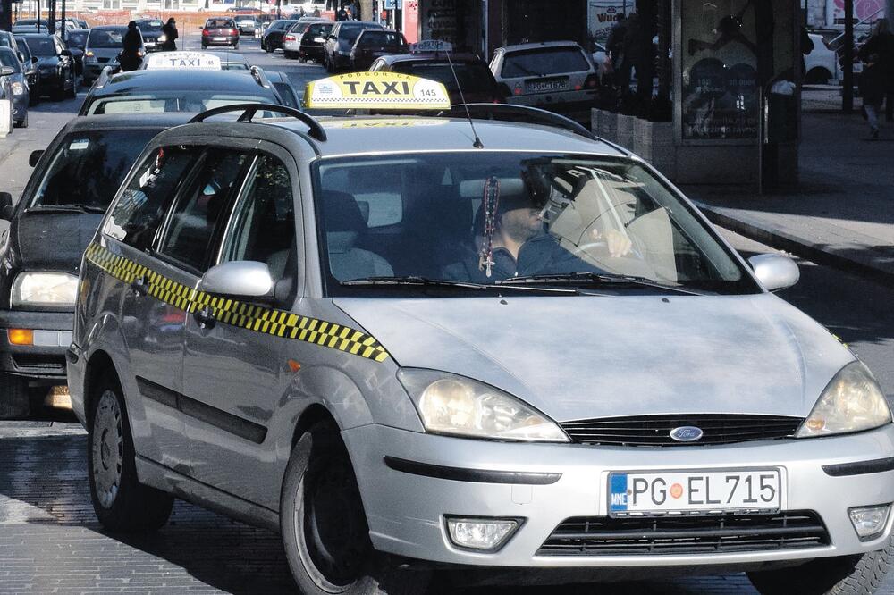 taksi Podgorica, Foto: Luka Zeković