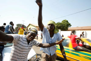 Iz Gambije pobjegla još četiri ministra, predsjednik ne želi da...