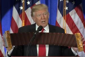 Harmonikaš po potrebi: Evo kako Tramp "svira"