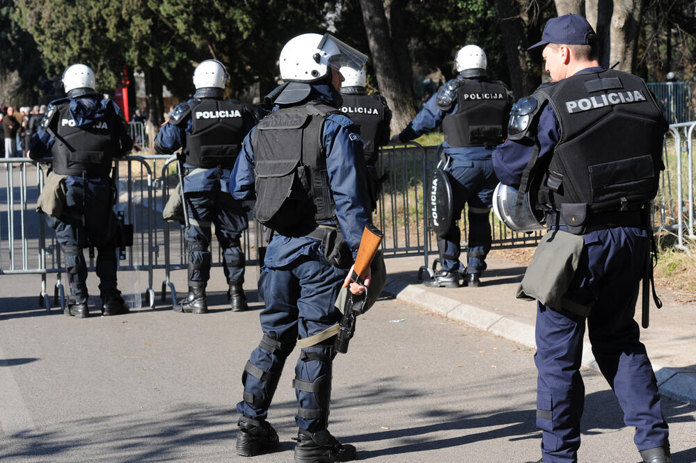 policija, Hašim Tači, Foto: Savo Prelević