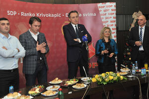 SDP: Vujanović je udarna partijska pesnica