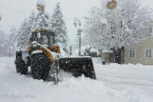 Lopatom se lupeži čiste