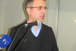 Danilović: Lopovluk je voljeti Crnu Goru, a zakidati za porez
