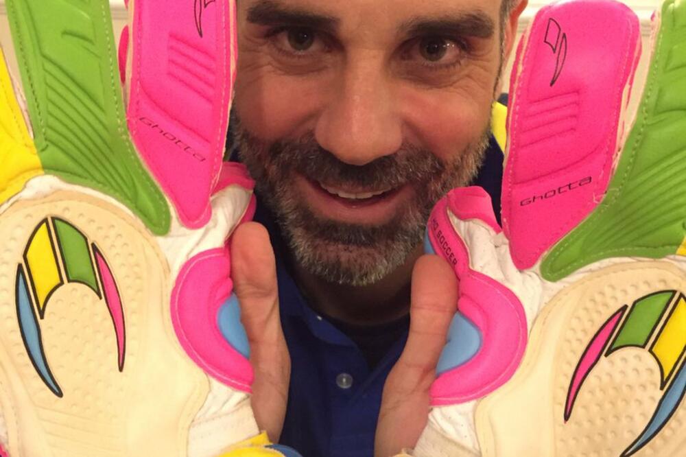 Stefano Sorentino, Foto: Tviter