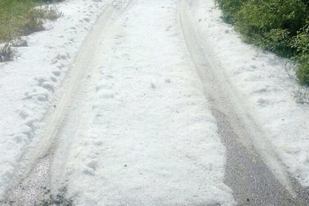 Grad, Kuči, Foto: Privatna arhiva