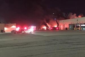 Eksplozija u Detroitu: Gori autobuska stanica, bukti veliki plamen