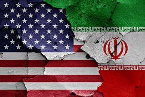 Hici upozorenja: Američki razarač pucao ka iranskim brodovima