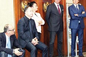 Poslanicima dali 129 hiljada eura