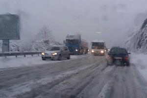 Juniori danas trebalo da igraju, a putuju tek sjutra
