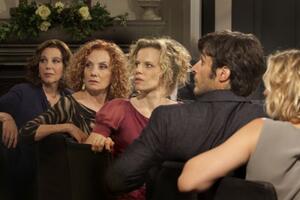 VELIKA PORODICA: Eduardo izbacuje Kjaru iz kuće i ona pada u...