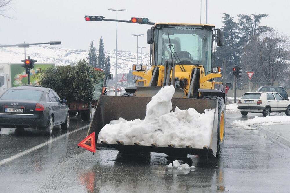 snijeg, Podgorica 2012., Foto: Boris Pejović