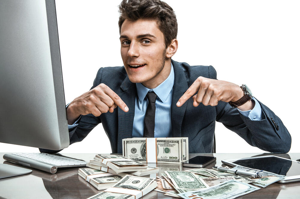 muškarac, novac, Foto: Shutterstock
