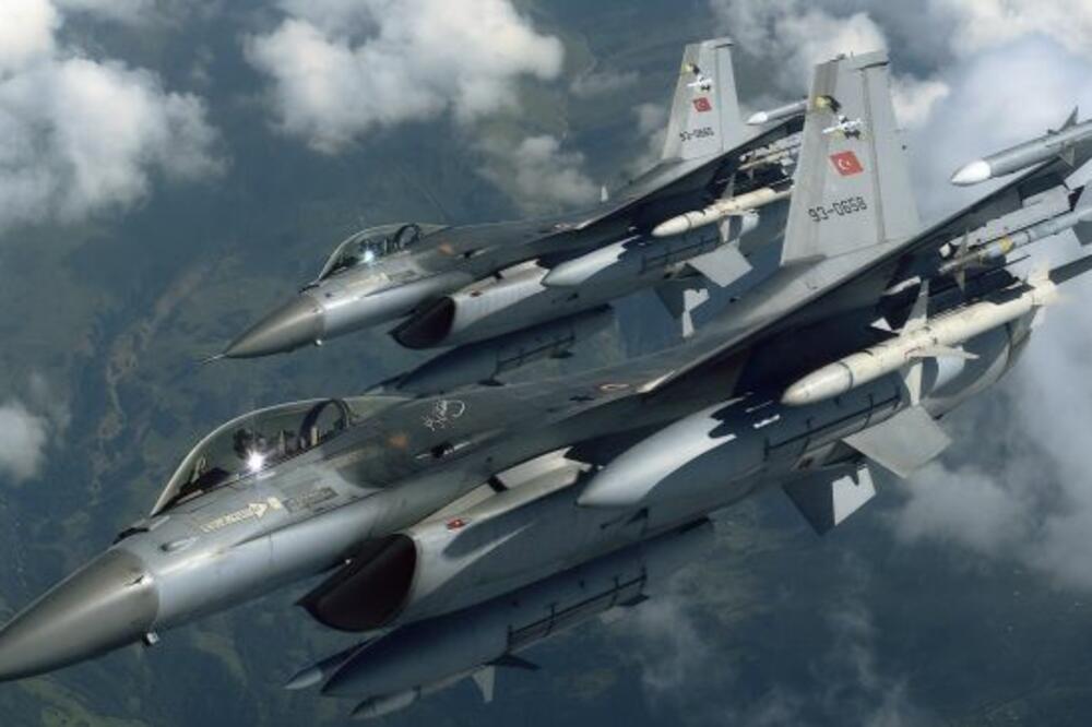 Turski avioni, Foto: Rojters