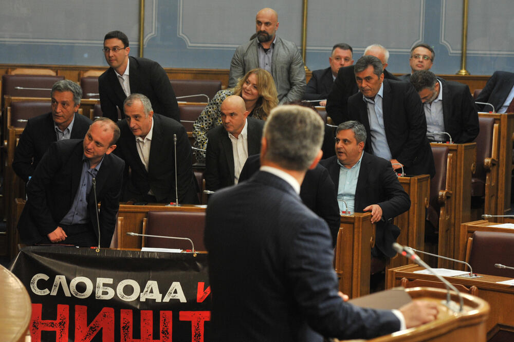 Skupština Crne Gore, incident, Foto: Savo Prelević