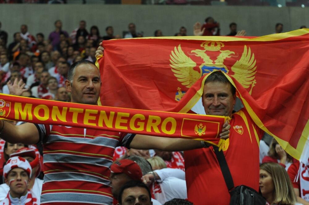 Navijači Crne Gore, Foto: Savo Prelević