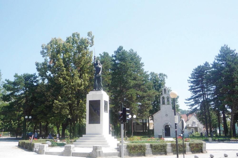 Lovćenska vila, Cetinje (Novine)