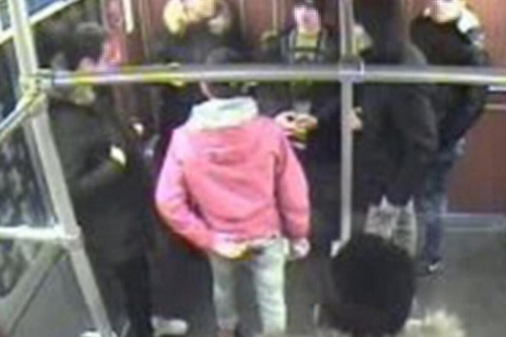 migranti, beskućnik, Foto: Twitter