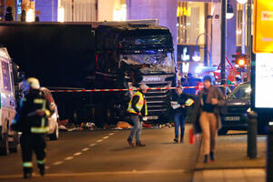 Novi detalji o napadu u Berlinu: Vozač kamiona izboden, pa mu je...
