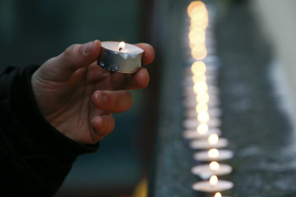 svijeća, saučešće, Foto: Reuters