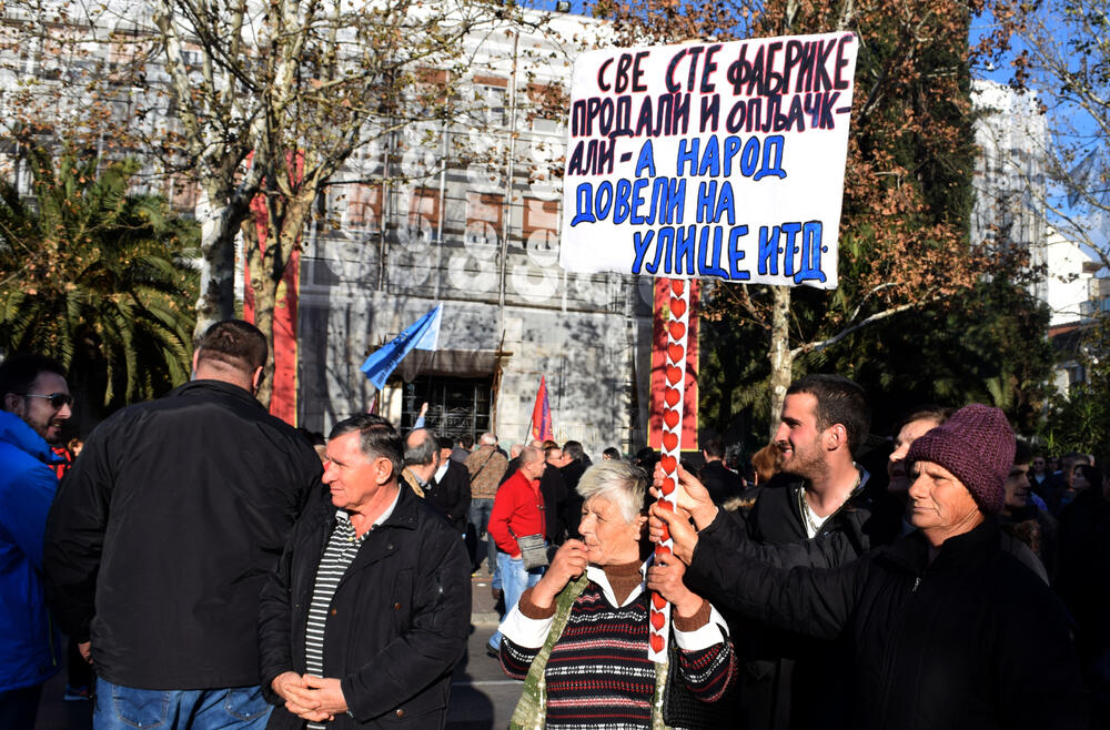 protest ispred Skupštine