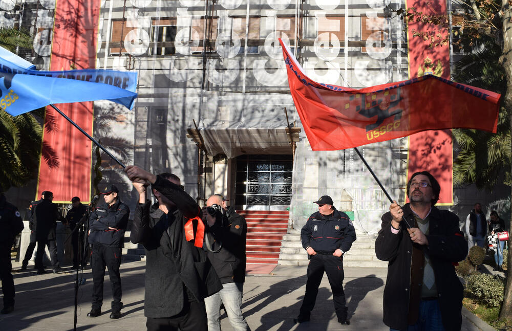 protest ispred Skupštine