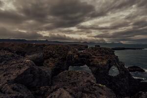 Predivni Island: Mjesto svjetlosti i tame