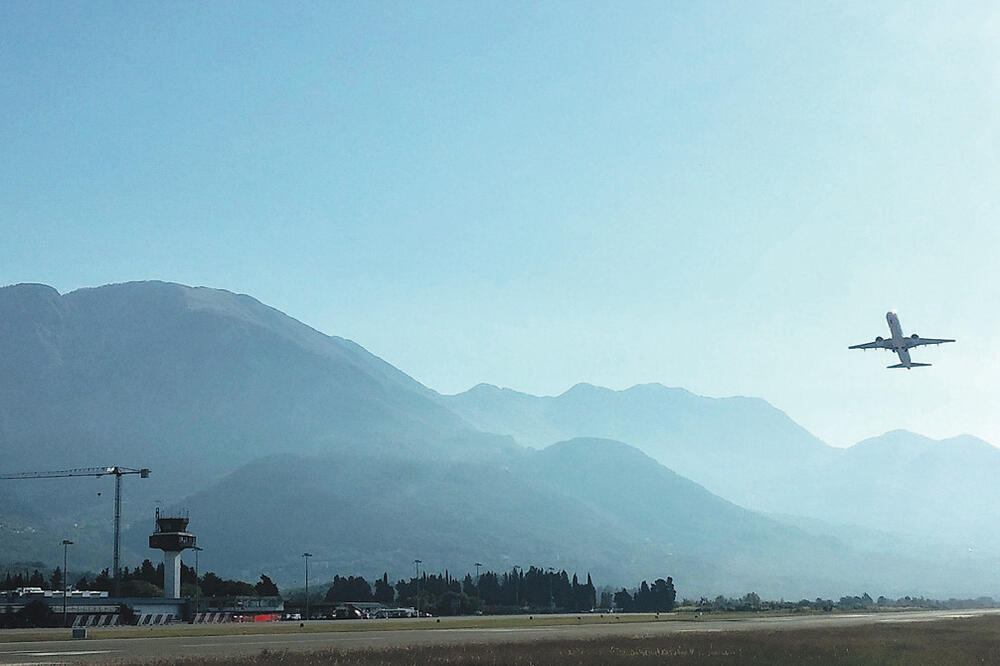 Aerodrom Tivat, Foto: Siniša Luković