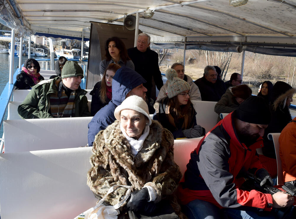 Porto Skadar lake, protest