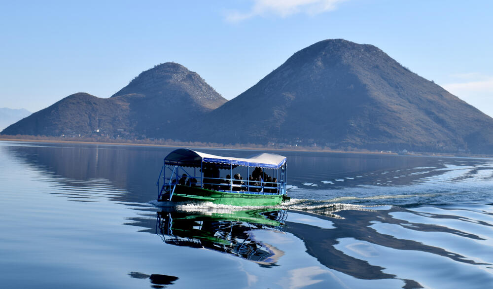 Porto Skadar lake, protest