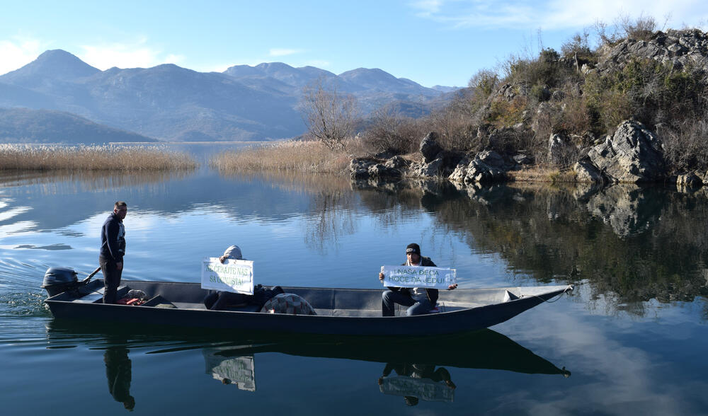 Porto Skadar lake, protest