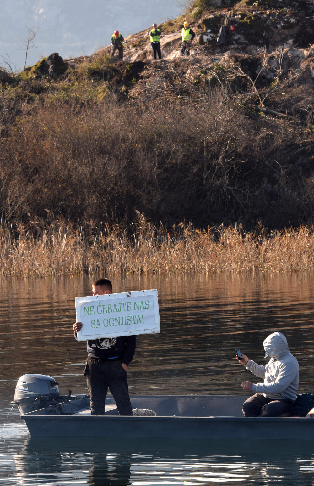 Porto Skadar lake, protest
