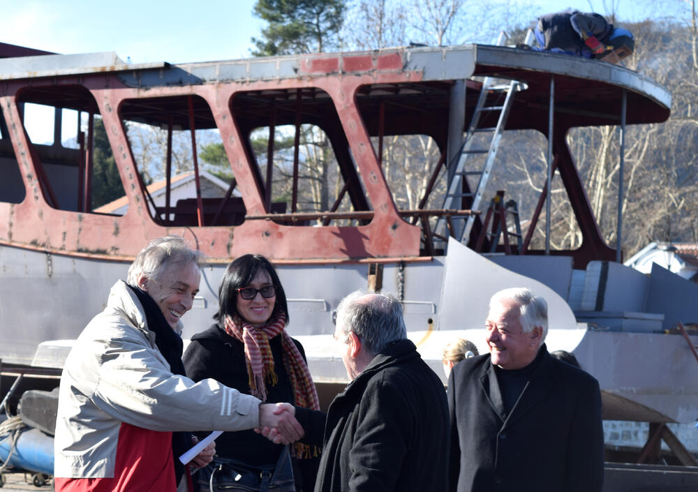 Porto Skadar lake, protest