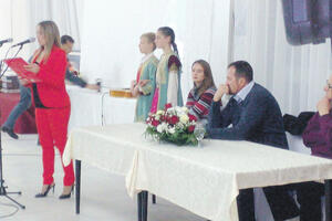 Predstavnici NVO Novo i ljepše Sutomore prikupljali pare za dalji...