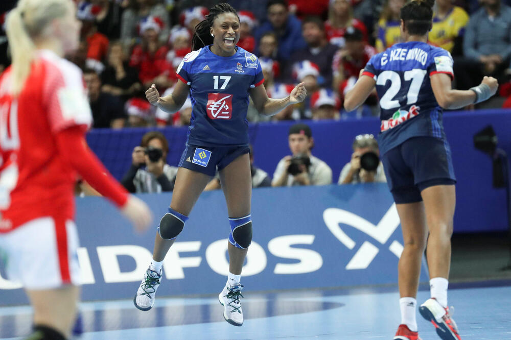 Siraba Dembele i Estej Nze Minko, Foto: Reuters