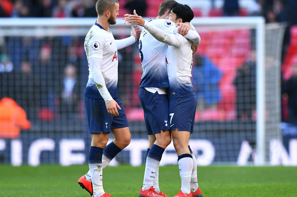 Još će morati da sačekaju novi stadion: Fudbaleri Totenhema, Foto: DYLAN MARTINEZ