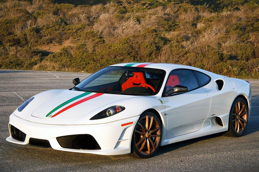 Ferari, Foto: Pinthiscars.com