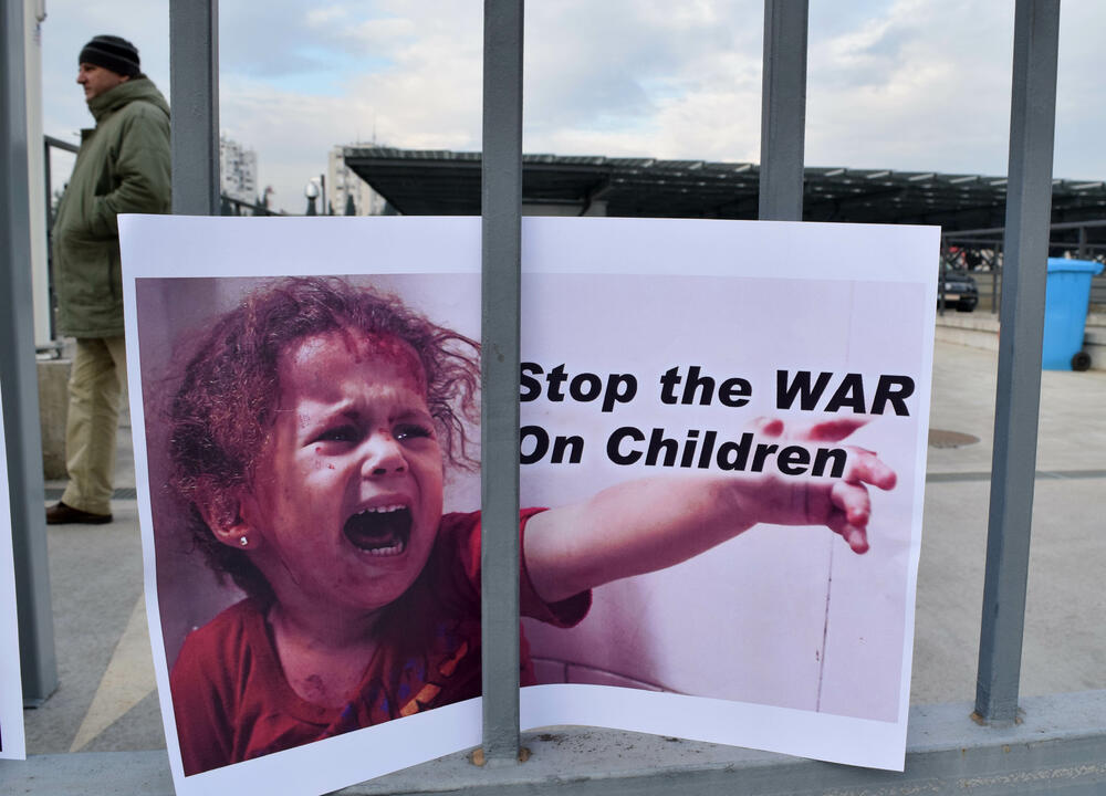 protest Sirija, zgrada UN