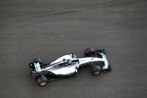 Srebrne strijele ne žure sa nasljednikom Rozberga, Botas prvi...