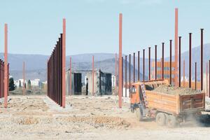 Kasni izgradnja Novog duvanskog: Od fabrike zasad samo stubići