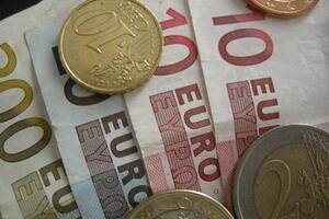 VREMEPLOV Više od trećine pazara -  veresija